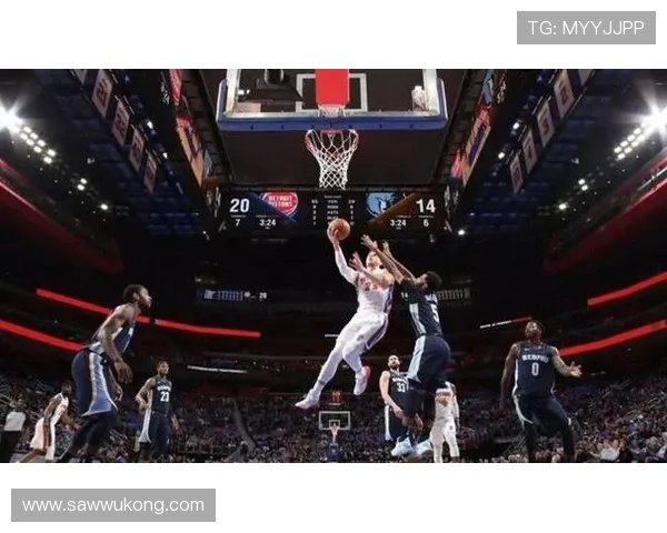 特雷·杨突破创造多次助攻，提升球队关键时刻效率