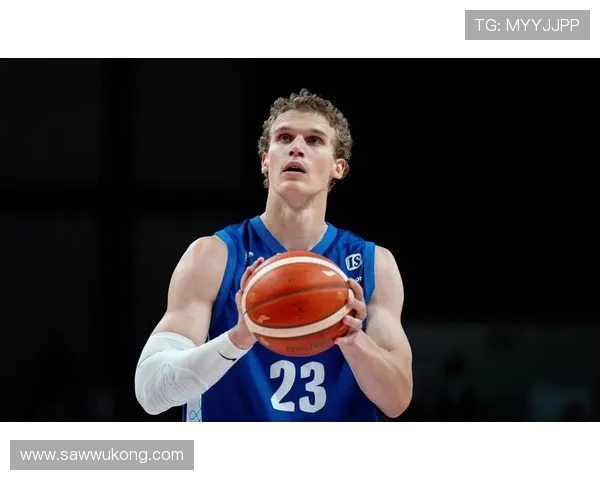 洛里·马尔卡宁挡拆制造高位空位，投篮效率显著提升