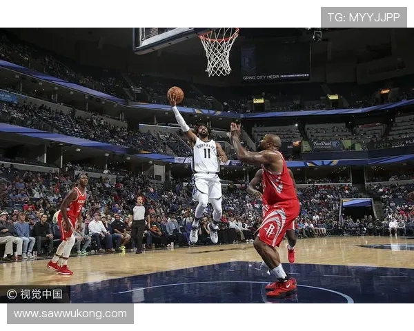 乔治·格文无球跑动撕裂防线，高效得分改变比赛节奏